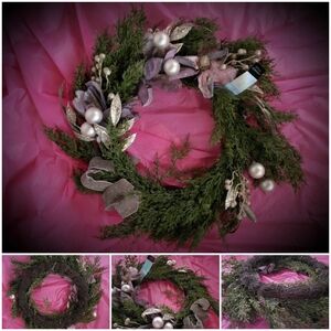 22 Inch Holiday Wreath